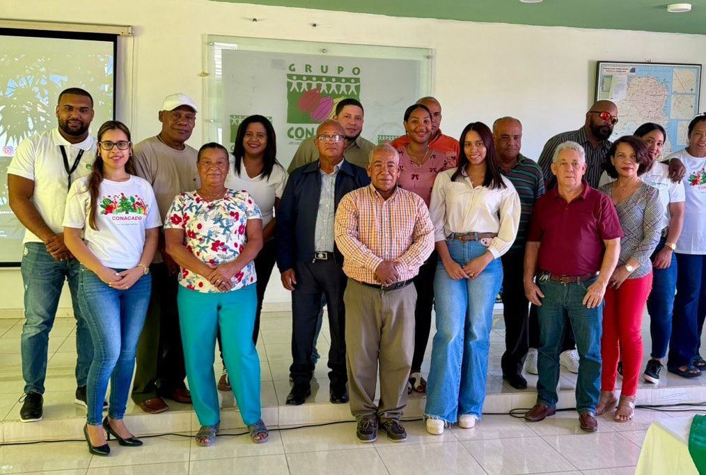 Encuentro de socios publicado en la memoria de Nagua